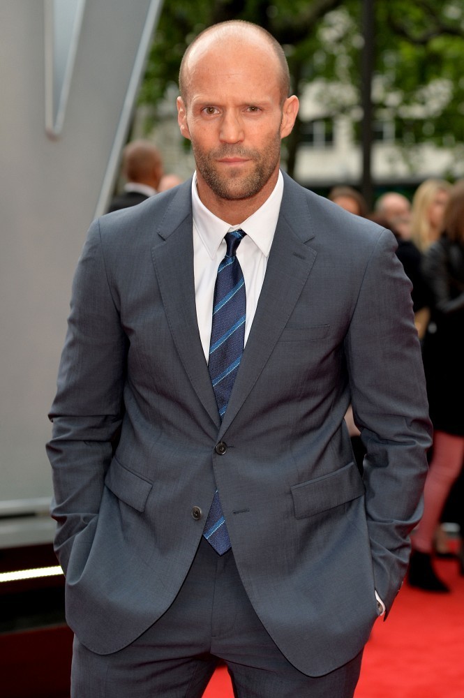 jason-statham-in-burberry-suit-at-spy-london-premiere