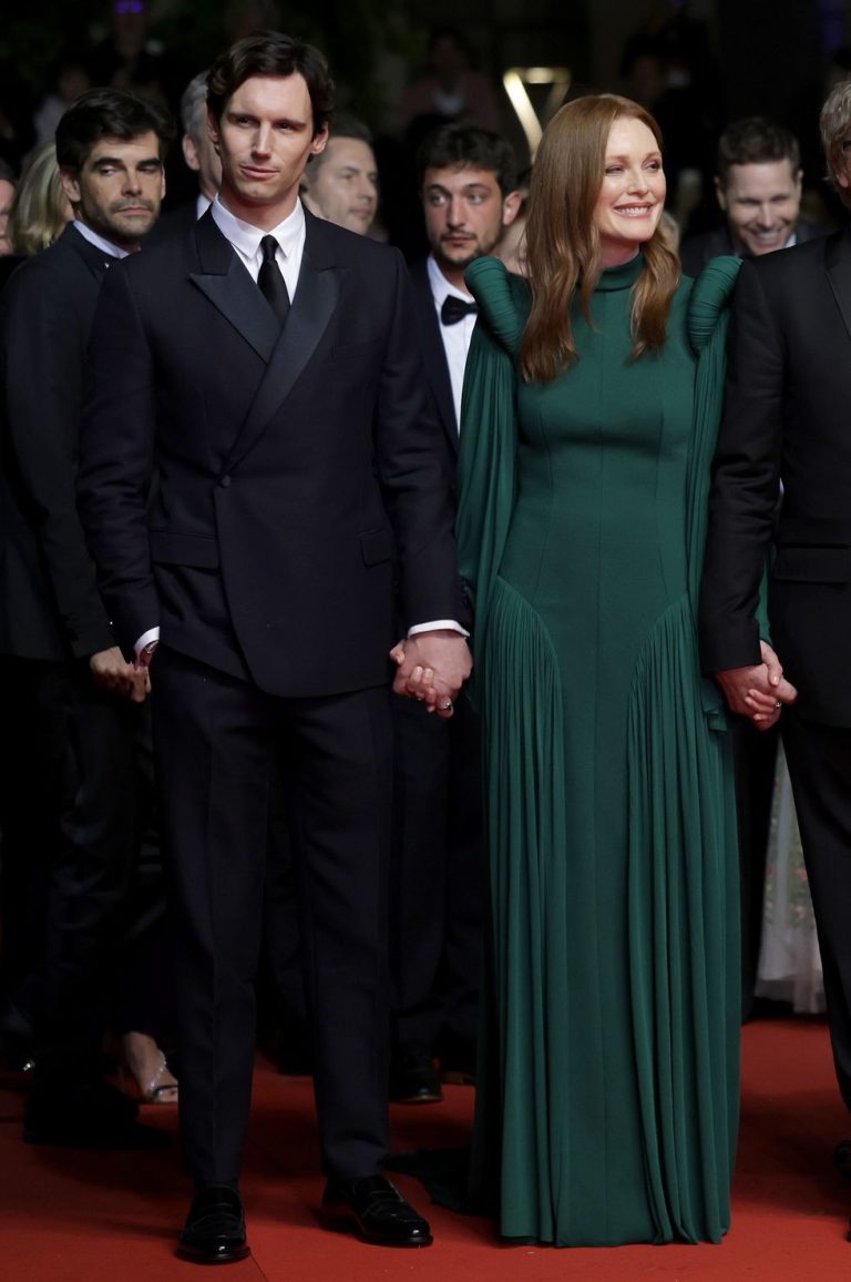 Julianne Moore Wore Emerald Louis Vuitton Gown May December Cannes