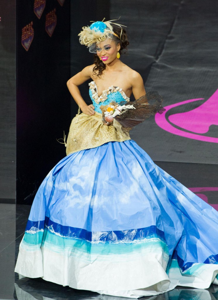Miss-Universe-National-Costumes-2013