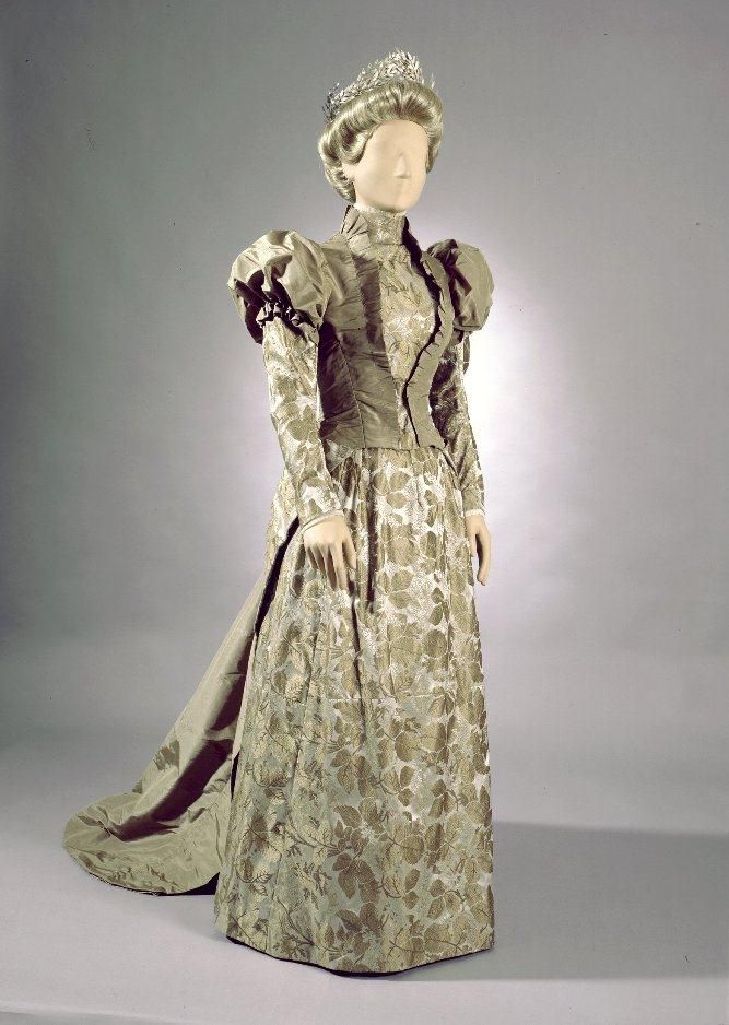 gown-1892