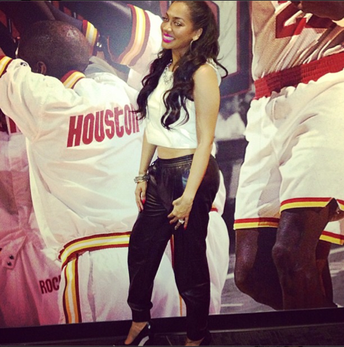 lala-anthony-leather-jogging-pants-lala-nba-all-star-game