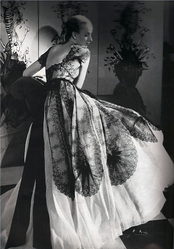 Schiaparelli gown, Haper's Bazaar September 1939