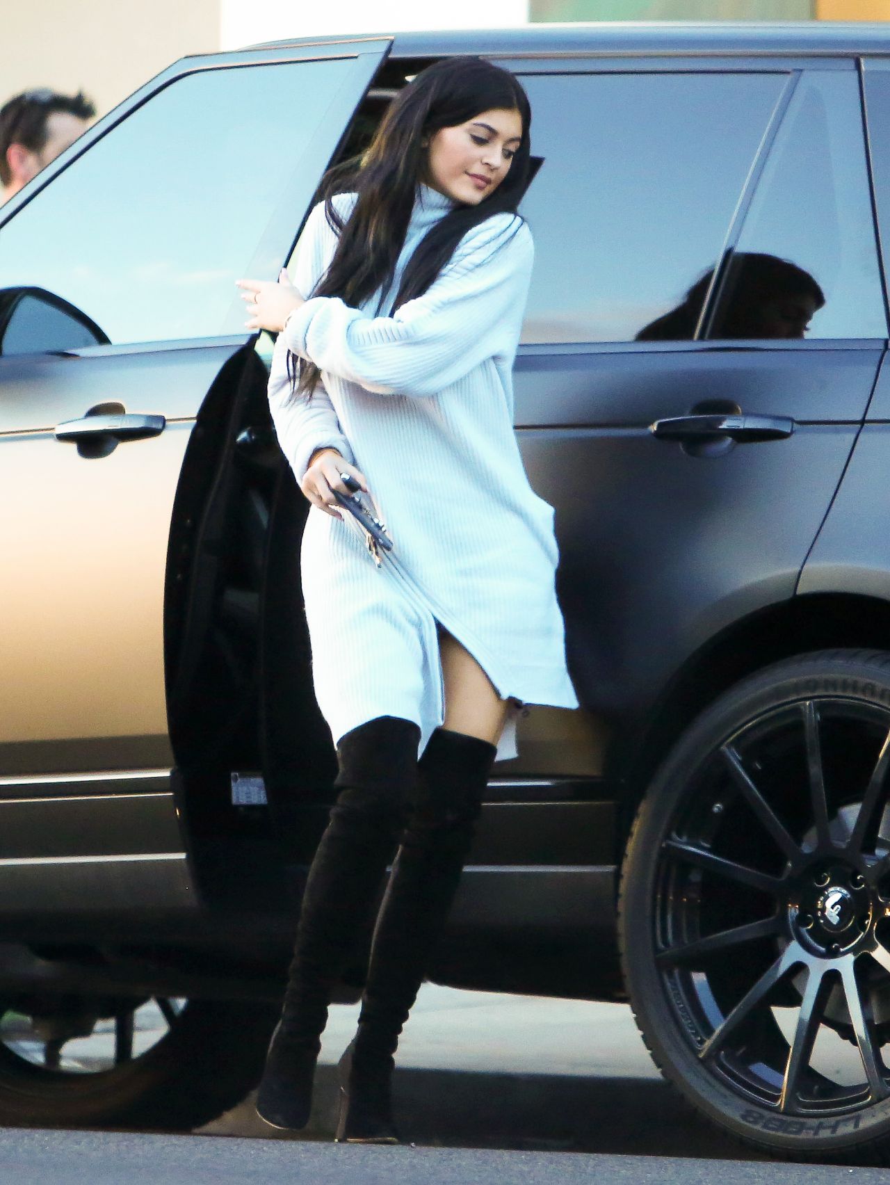 Kylie Jenner – Shopping at Nasty Gal’s in West Hollywood – December 2014