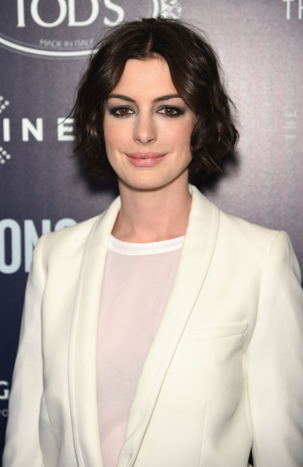 anne-hathaway-iro-theory-song-one-new-york-premiere/