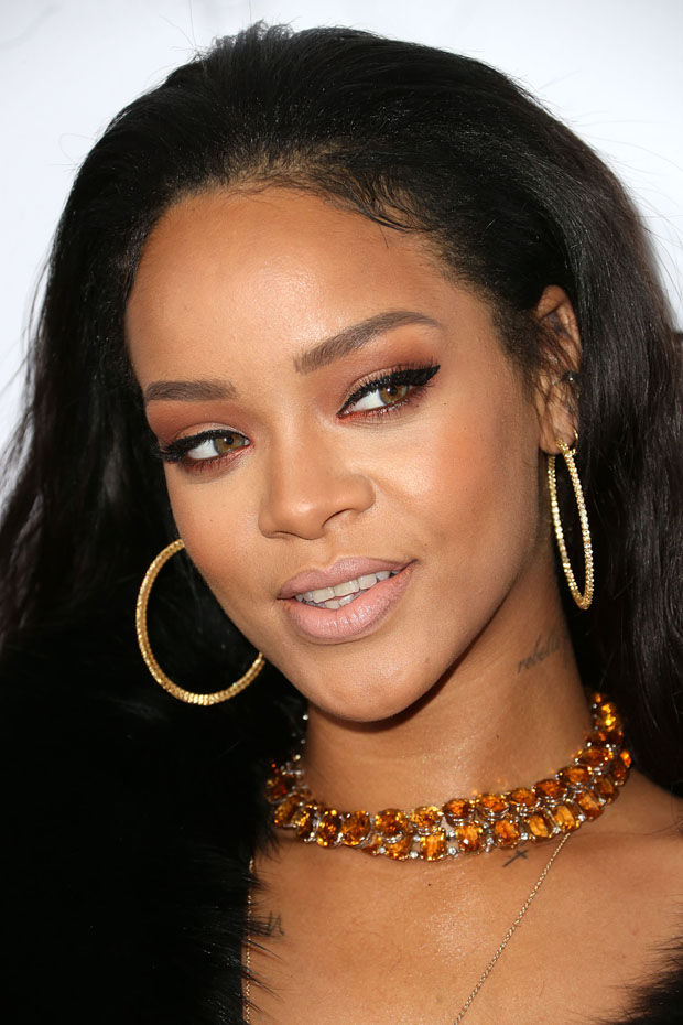 Rihanna in Moschino – The Daily Front Row ‘Fashion Los Angeles Awards’