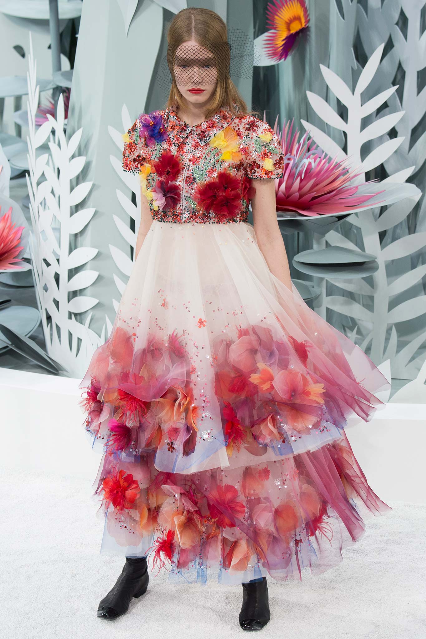 chanel-haute-couture-spring-2015-runway-show08