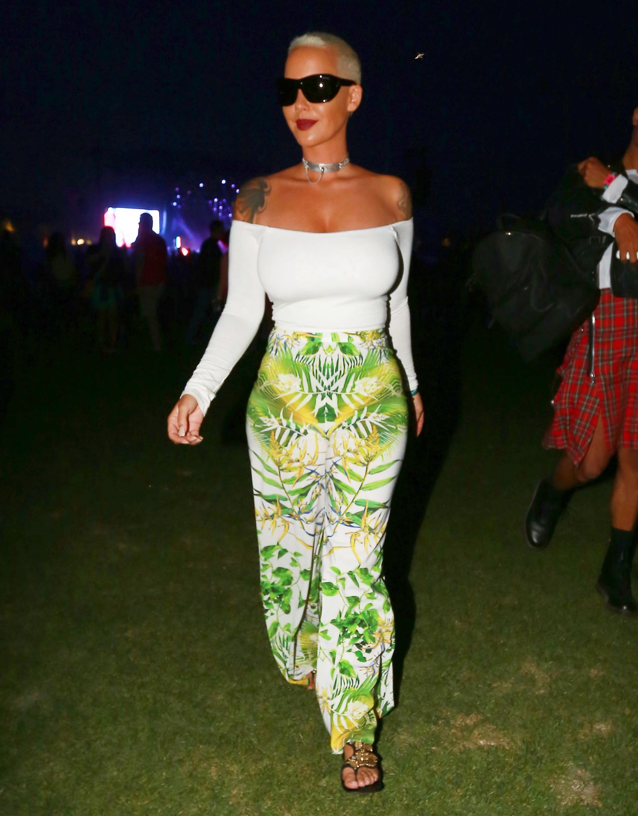 amber-rose-2015-coachella-valley-music-and-arts-festival-in-indio_2