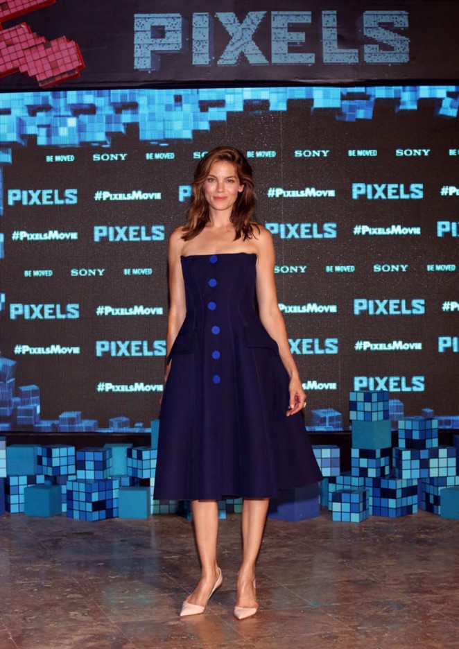Michelle -Monaghan - in- Derek -Lam- at -the -"Pixels - Photocal-in -Cancun