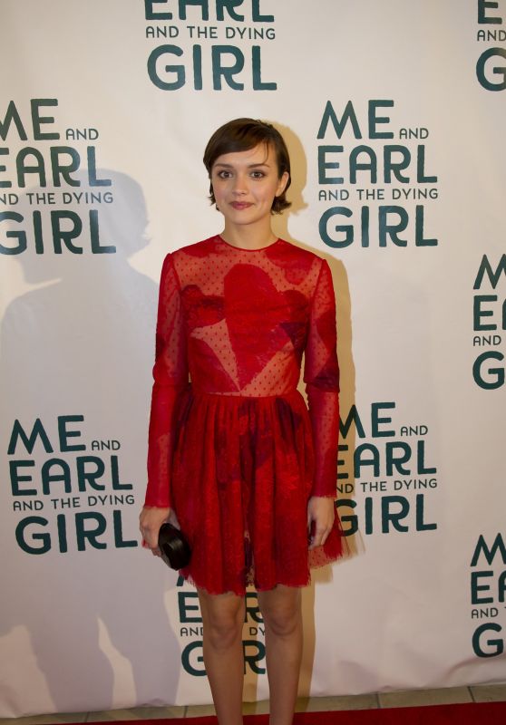 olivia-cooke-me-and-earl-and-the-dying-girl-premiere-in-pittsburgh_1_thumbnail