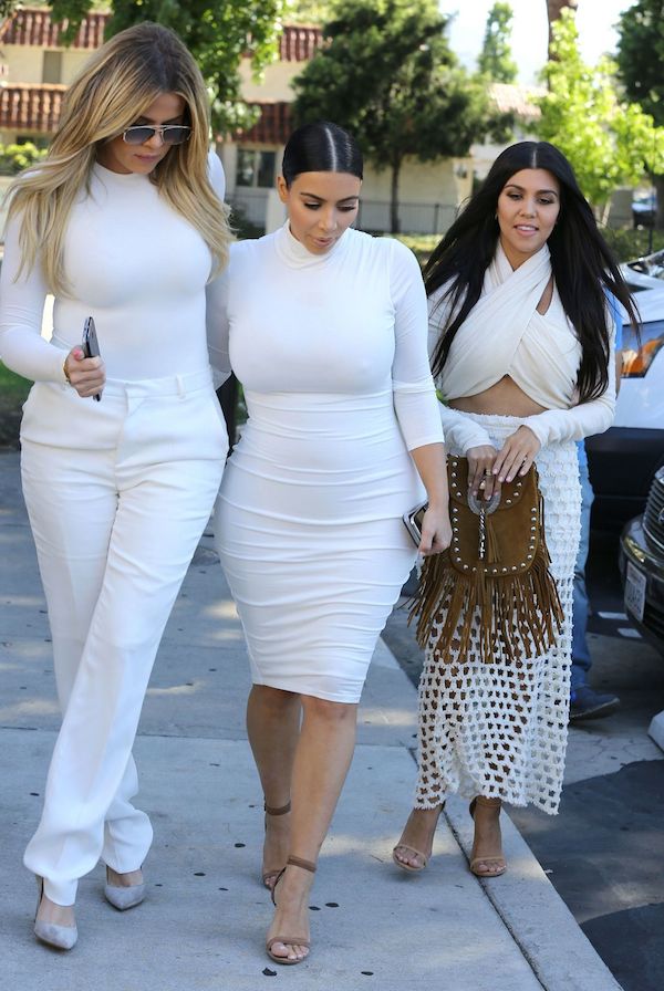 Khloe-Kim-and-Kourtney-Kardashian-wowed-in-white-fits-while-out-for-dinner-at-Casa-Escobar-in-California.