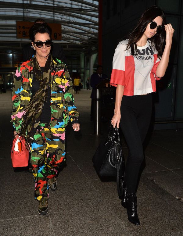 kendall-jenner-kris-jenner-airport-style-heathrow-airport-in-london-july-2015-kris-jenner-valentino-1
