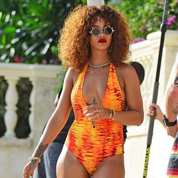rihanna-paddle-boating-in-a-swimsuit-in-barbados-august-2015_2