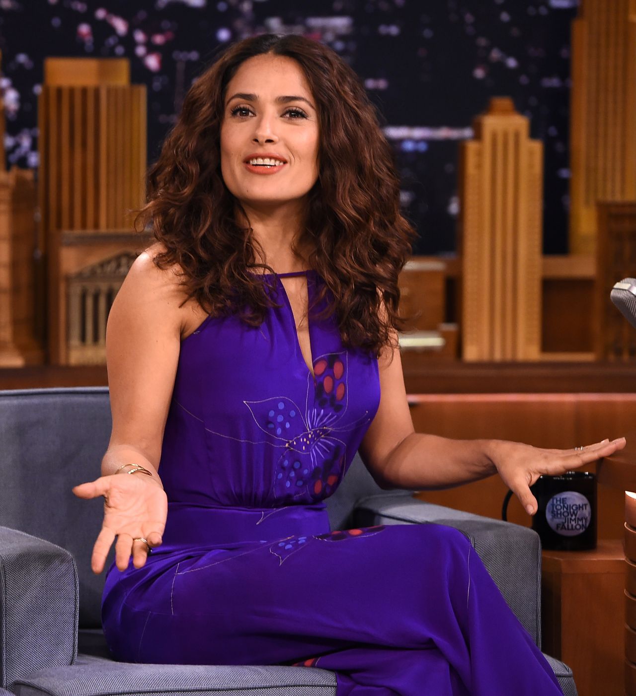 salma-hayek-the-tonight-show-with-jimmy-fallon-august-2015_6