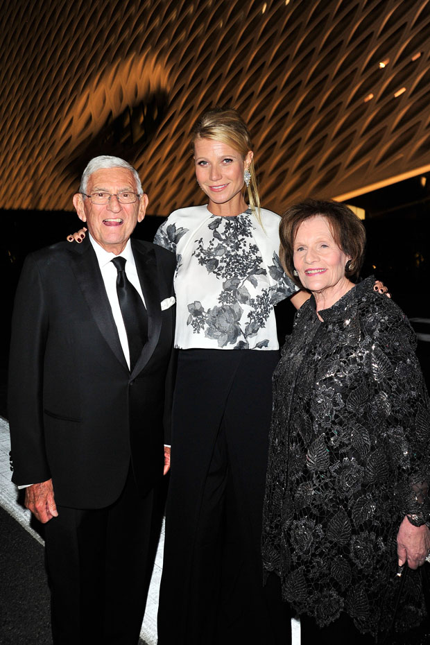 gwyneth-paltrow-in-monique-lhuillier-the-broad-museum-black-tie-inaugural-dinner