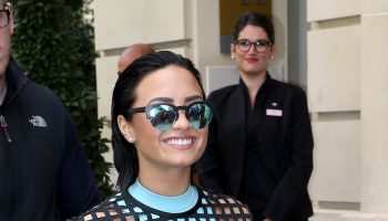 demi-lovato-style-out-in-paris-september-2015_16