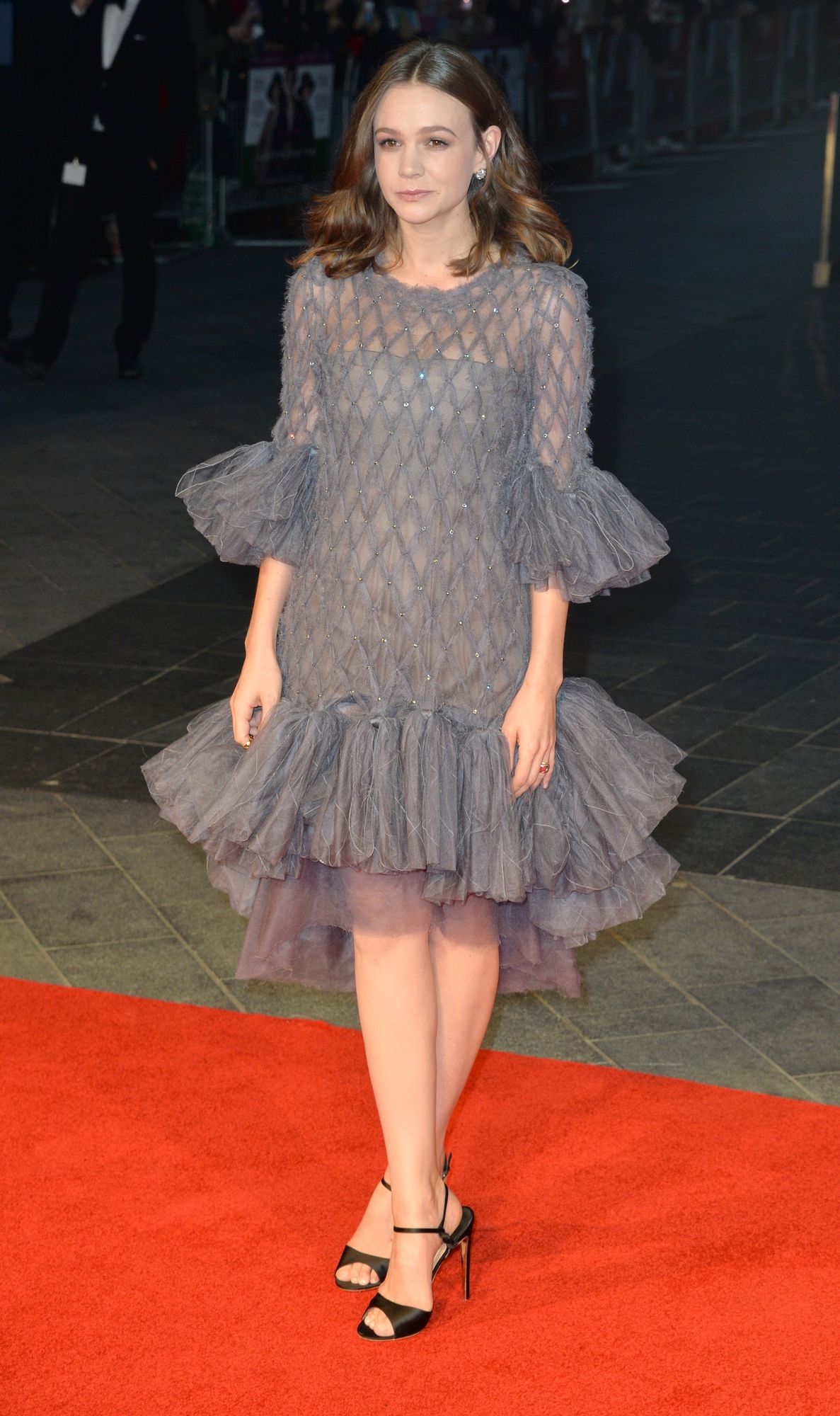 carey-mulligan-in-chanel-couture-suffragette-london-film-festival-opening-night-gala-premiere