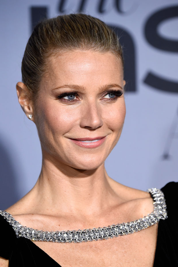 gwyneth-paltrow-in-schiaparelli-couture-2015-instyle-awards