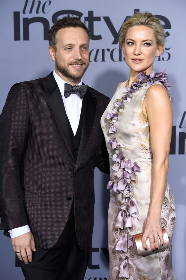 kate-hudson-in-giles-at-2015-intyle-awards