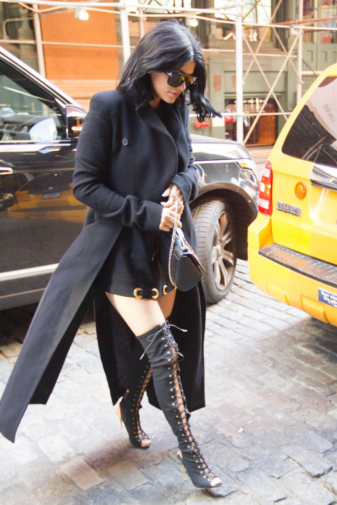 kylie-jenner-style-out-and-about-in-soho-nyc-october-2015_17