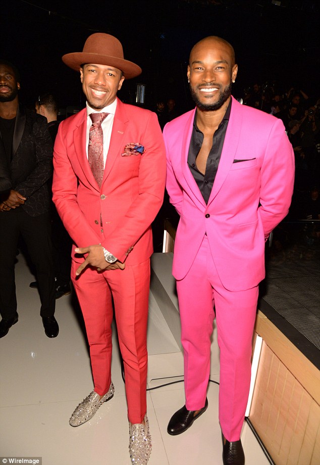 tyson-beckford in-pink-suit-2015-victorias-secret-fashion-show-after-party