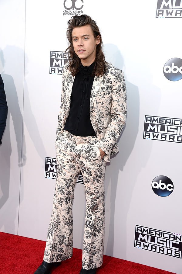 harry-styles-in-gucci-2015-american-music-awards
