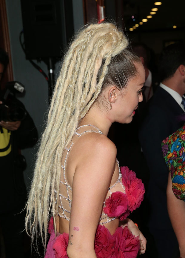 Miley -Cyrus -in -Ulyana -Sergeenko -Couture- at- the- 46th -Anniversary- Gala -Vanguard -Awards