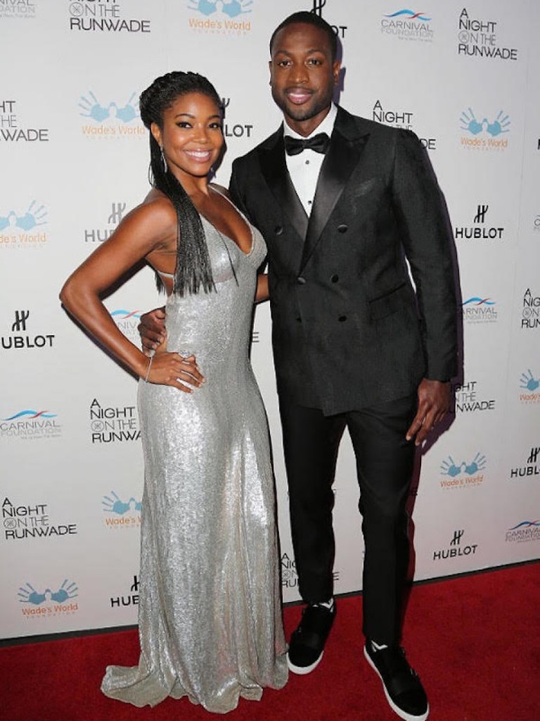 Gorgeous-couple-Gabrielle-Union-and-Dwyane-Wade-beamed-for-their-hosting-duties-for-A-Night-on-the-RunWade.-Cute-900×1200-768×1024