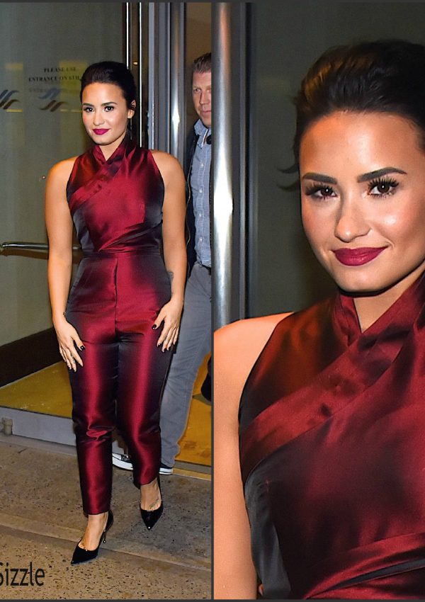 Demi  Lovato  Leaves Hilton Hotel in New York 10/25/2015