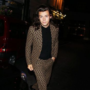 proof-that-harry-styles-is-the-most-stylish-guy-in-music-right-now-1522014.640x0c
