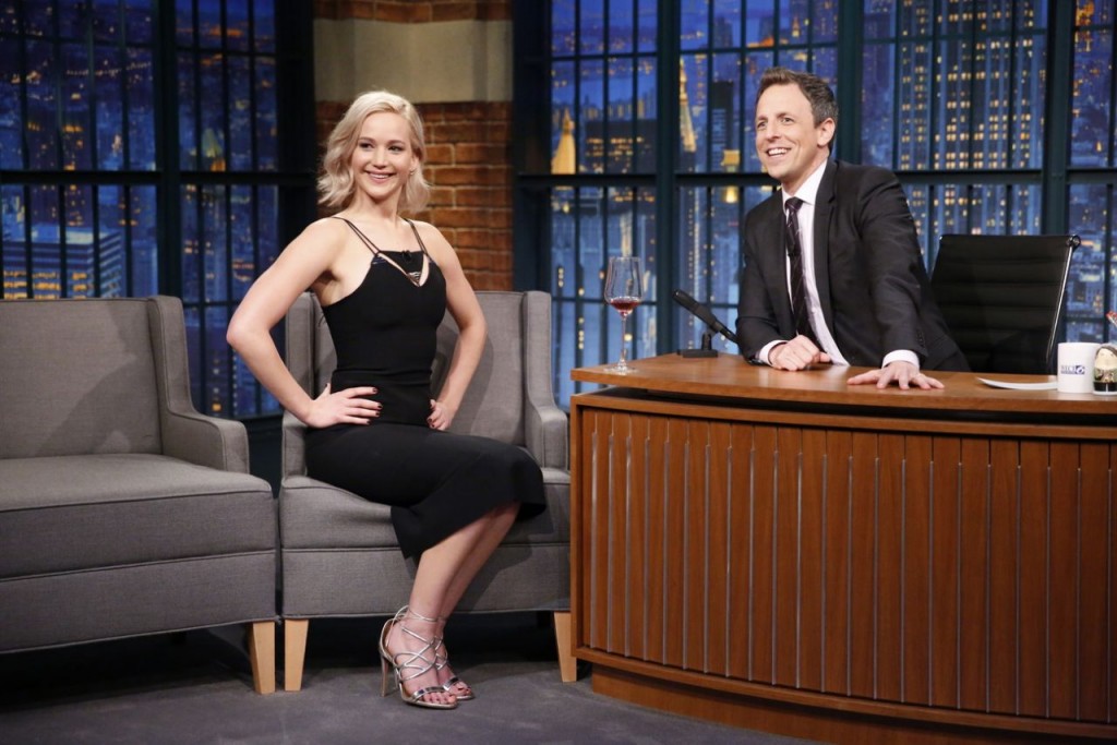 jennifer-lawrence-late-night-with-seth-meyers-in-new-york-city-december-15-2015_5