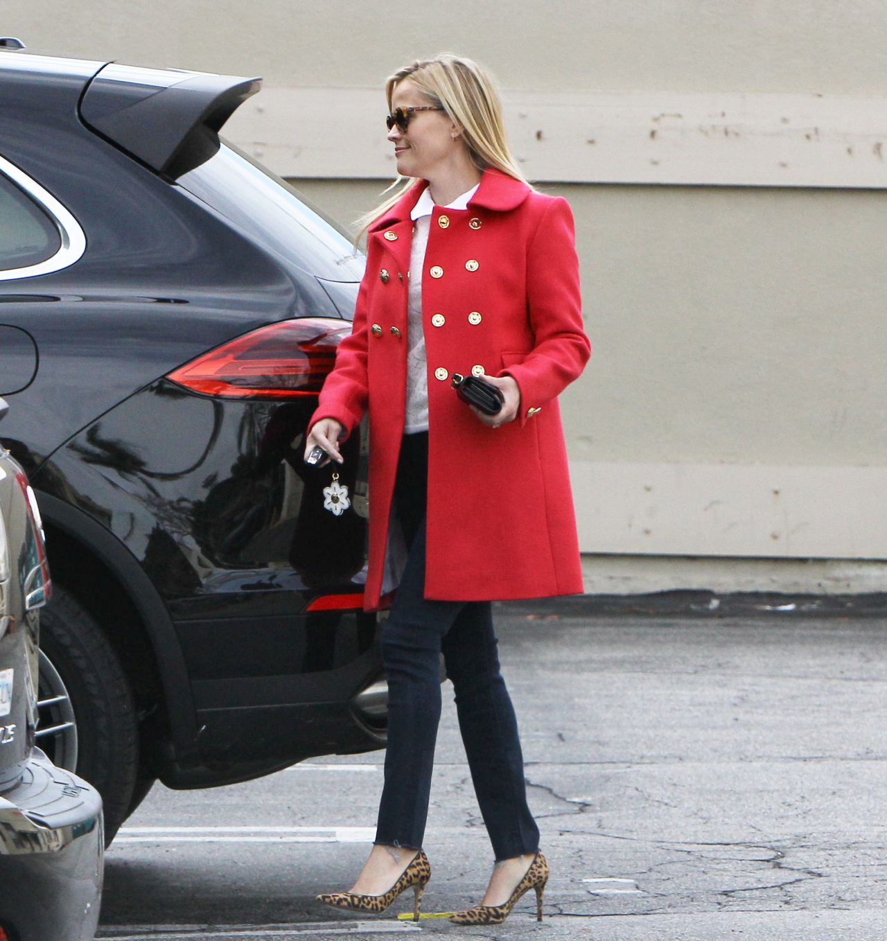 reese-witherspoon-style-out-in-brentwood-12-20-2015_10