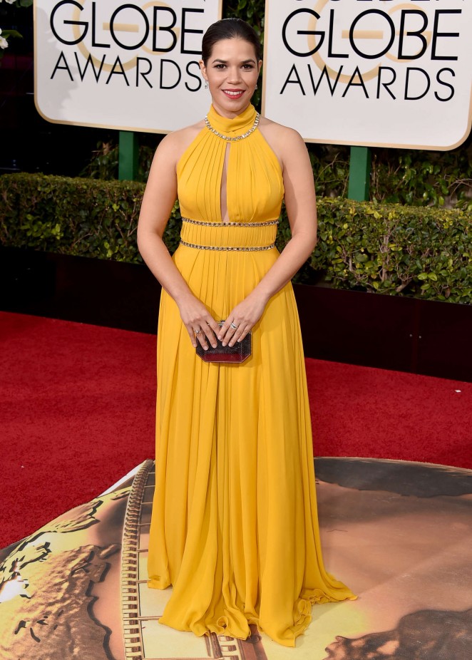 America-Ferrera--2016-Golden-Globe-Awards--02-662x926