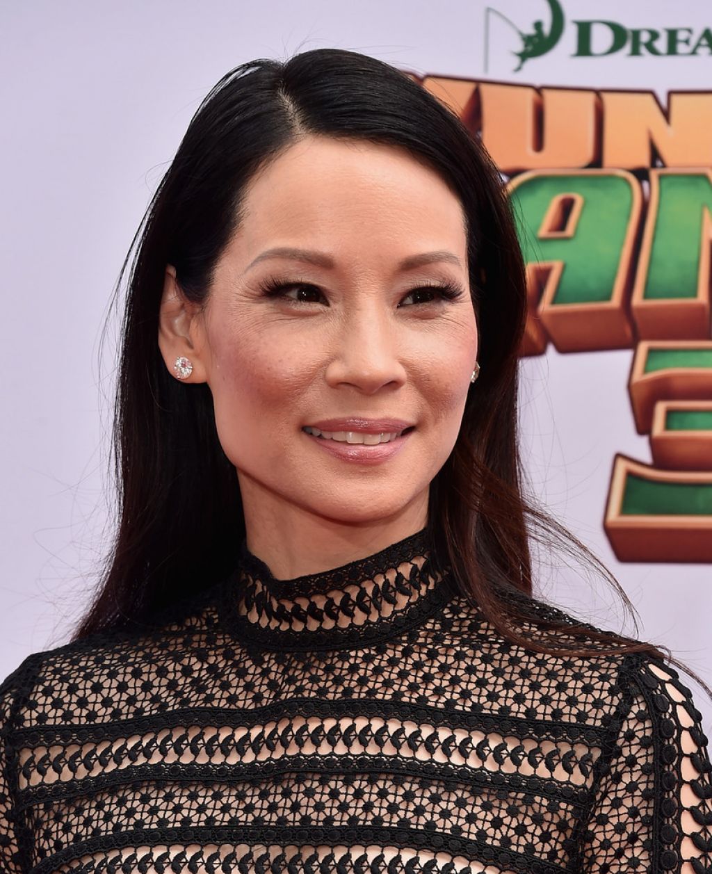 lucy-liu-on-red-carpet-kung-fu-panda-3-premiere-in-hollywood-11