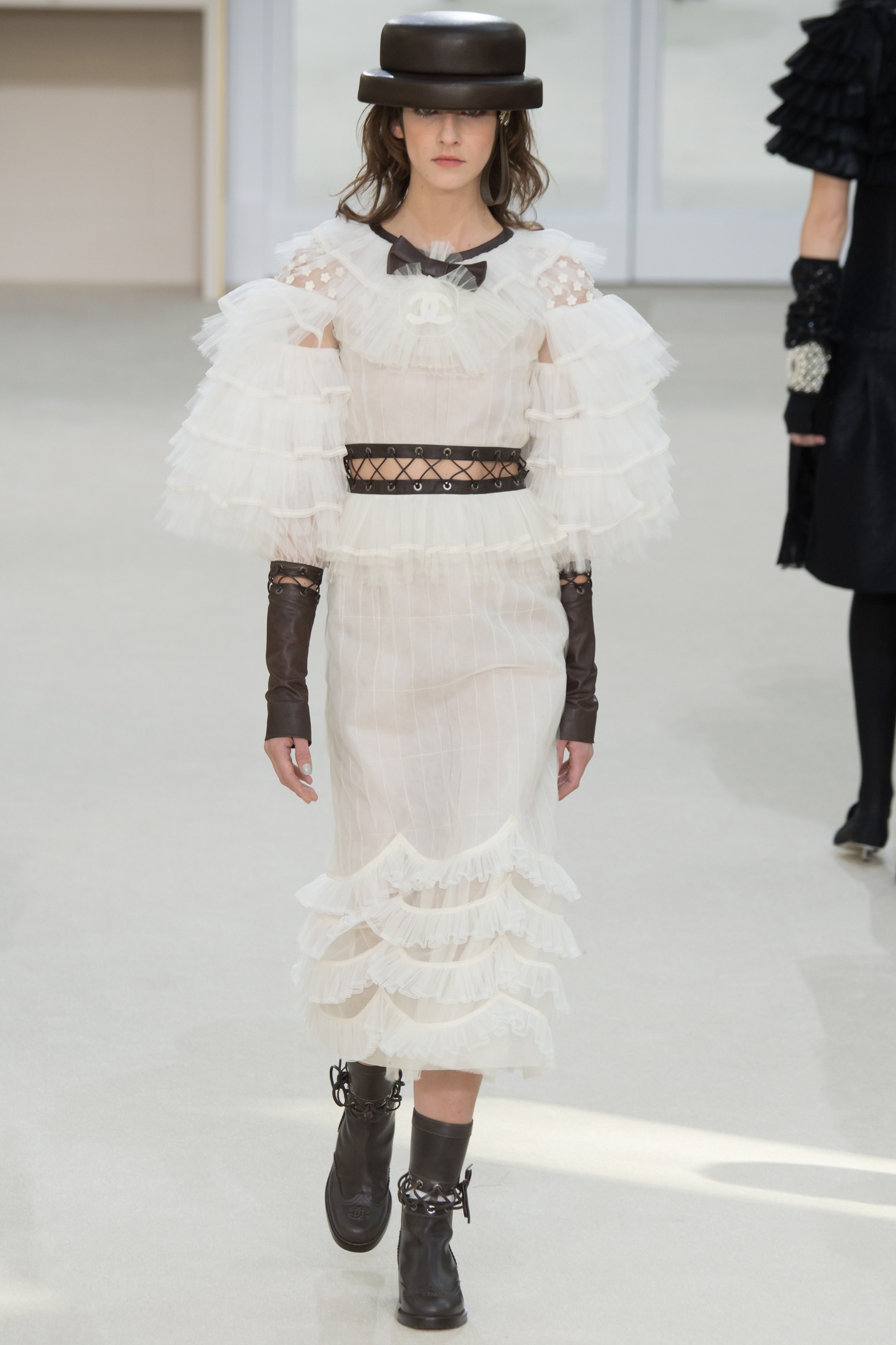 chanel-fall-2016-2017-rtw-pfw-collection