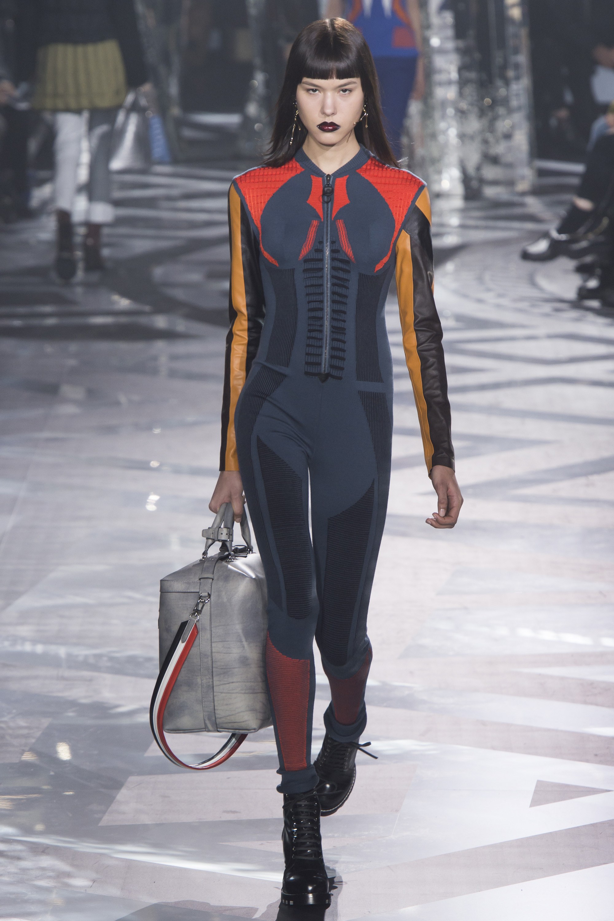 Louis Vuitton Fall 2016 RTW Collection Features Sportswear Chic Styles ...