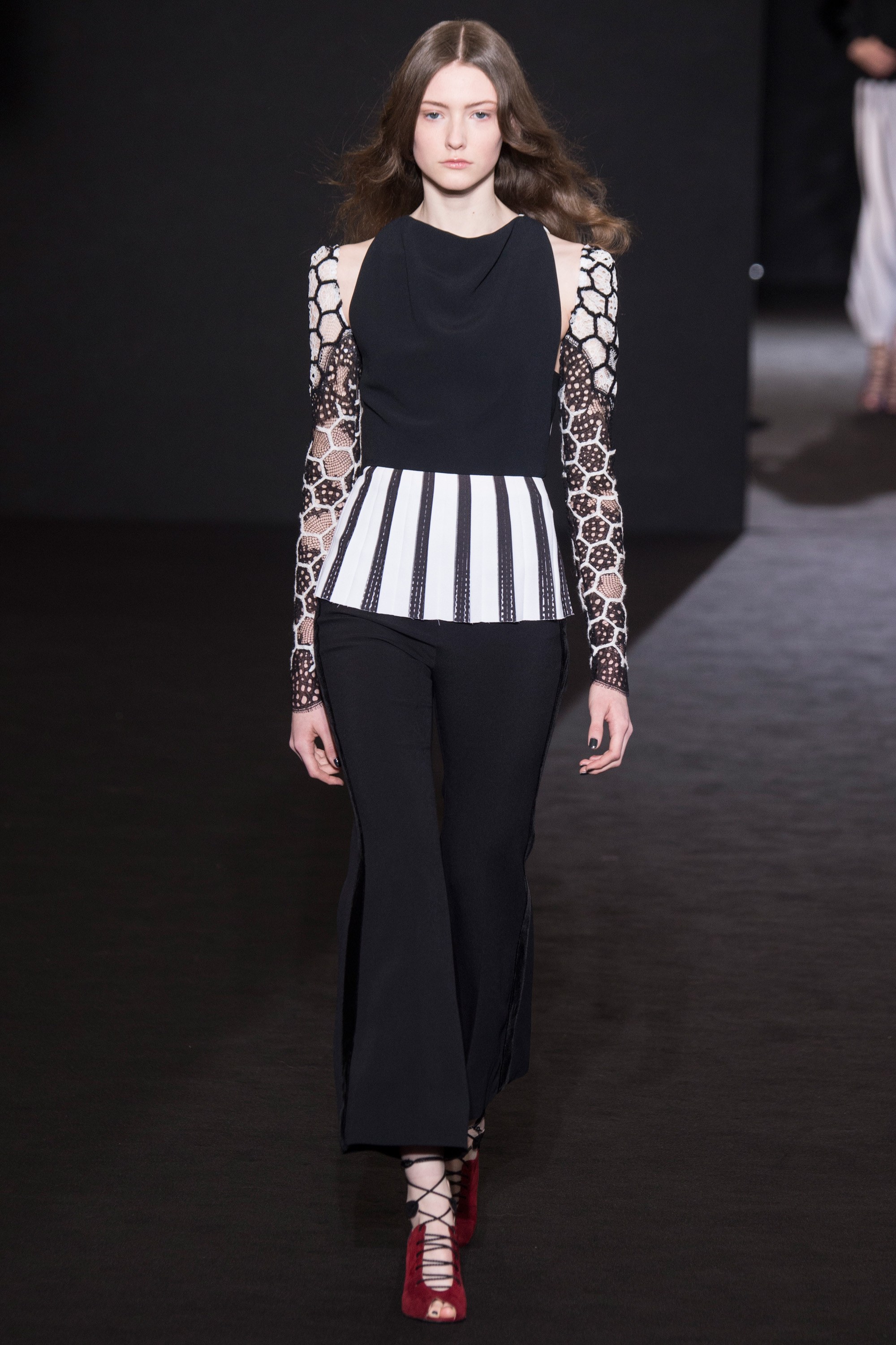 roland-mouret--fall-2016-ready-to-wear