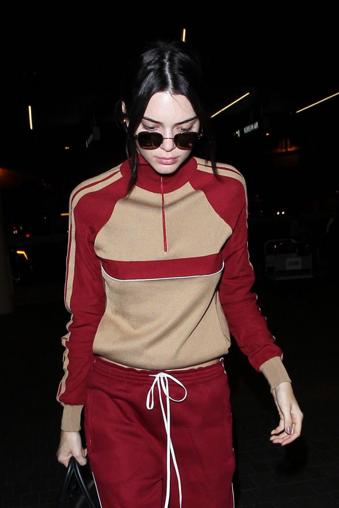 kendall-jenner-leaving-lax-aairport-after-a-fun-weekend-at-coachella-4-17-2016-1