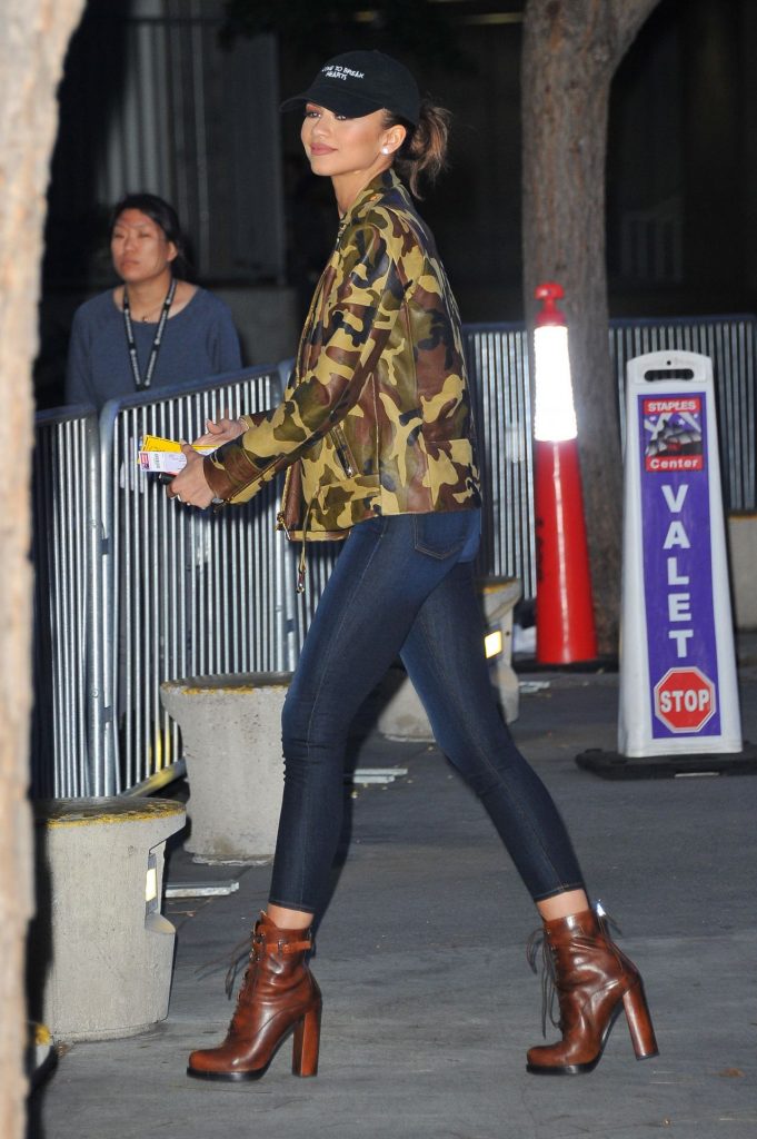 zendaya-at-kobe-bryant-s-final-game-at-the-staples-center-in-los-angeles-4-13-2016-1