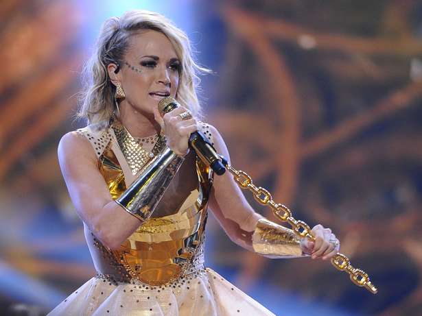 carrie-underwood-in-rocky-gathercole-2016-american-country-countdown-awards