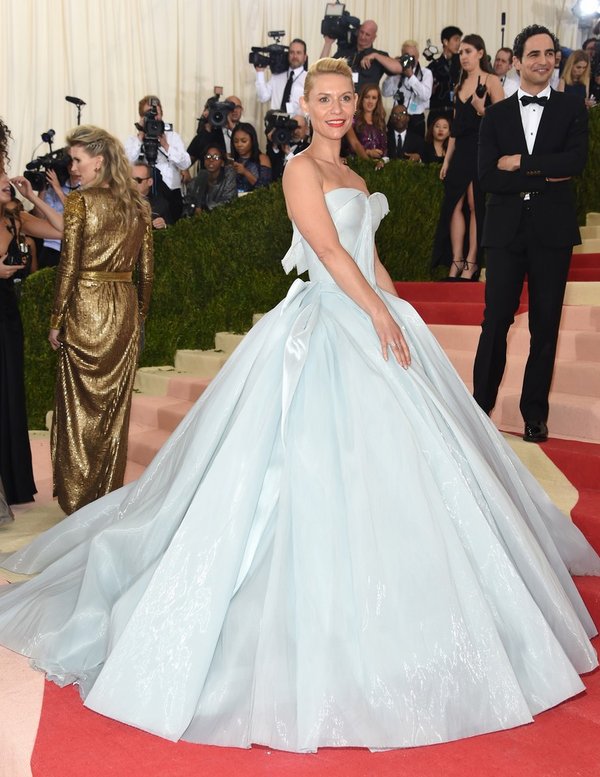 claire-danes-in-zac-posen-at-the-2016-met-gala