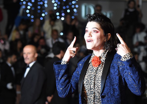 soko-in-gucci-its-only-the-end-of-the-world-premiere-at-cannes-2016