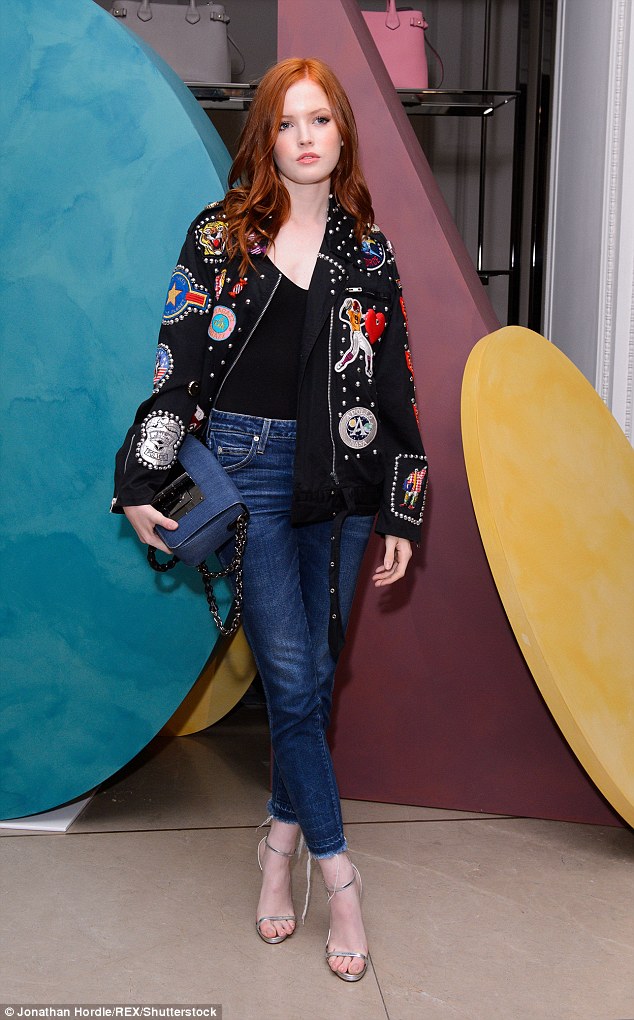 ellie-bamber-at-burberry-london-party