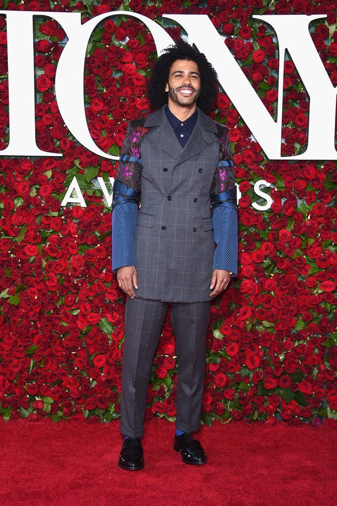 daveed-diggs-in-comme-des-garcons-at-the-70th-annual-tony-awards