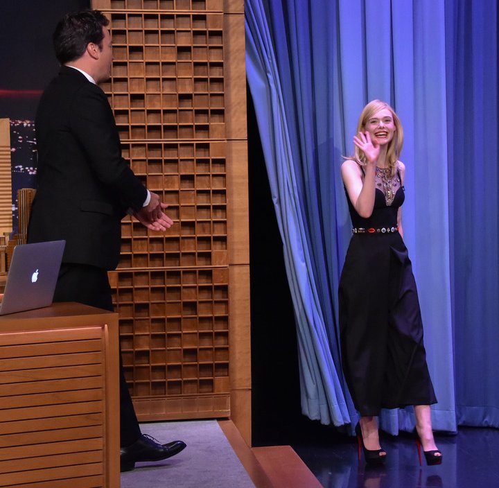 elle-fanning-in-alexander-mcqueen-at-the-tonight-show-starring-jimmy-fallon