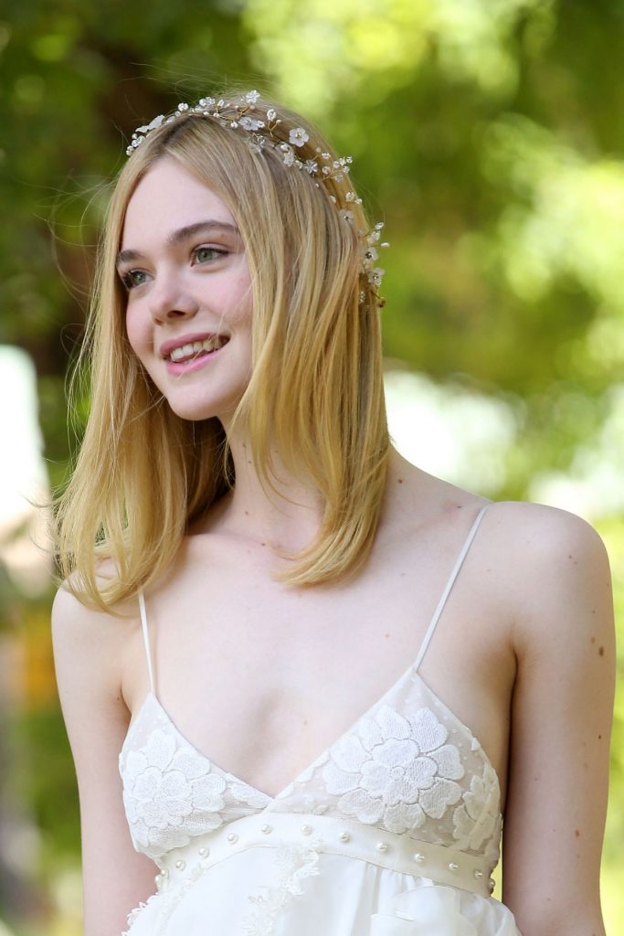 elle-fanning-at-the-neon-demon-photocall-in-rome-06-06-2016_12
