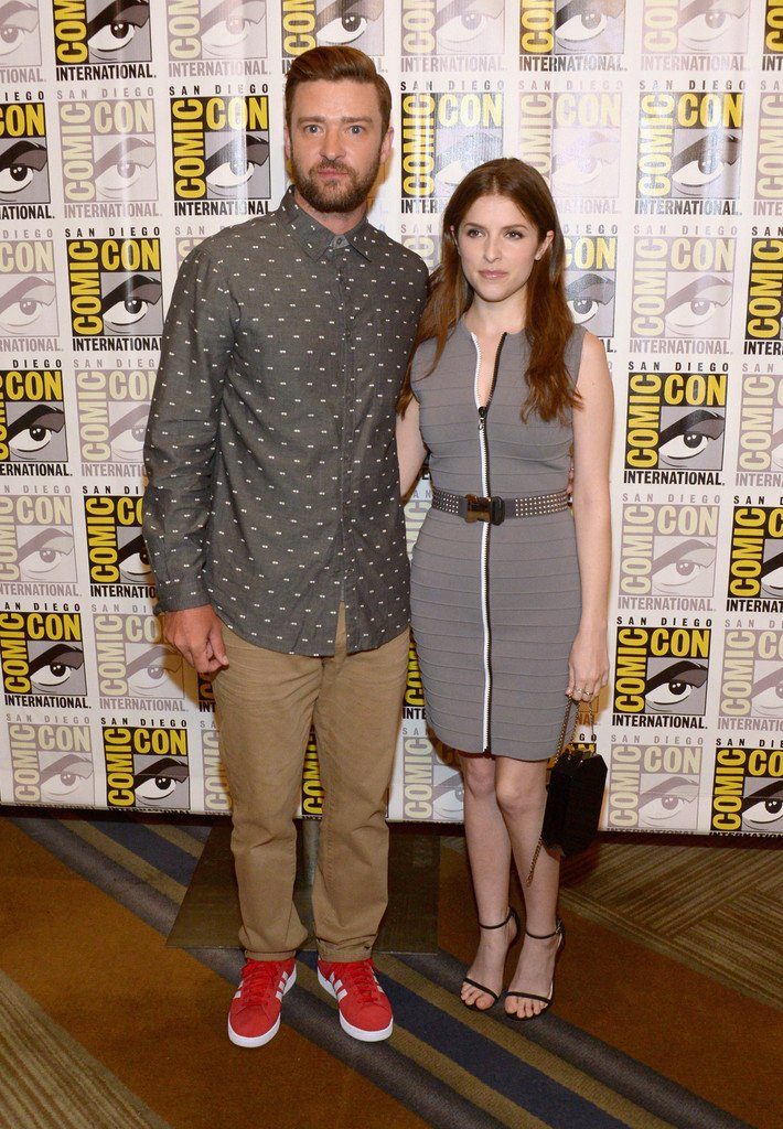 anna-kendrick-in-christopher-kane-at-trolls-press-line-during-comic-con