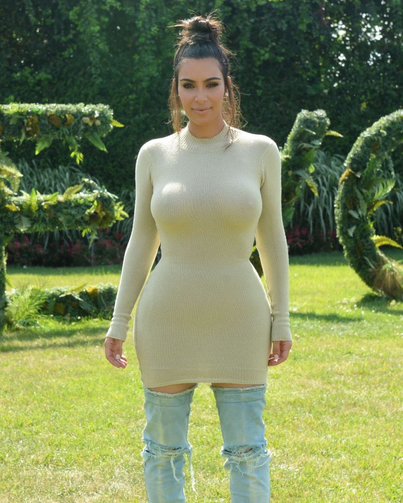 kim-kardashian-attends-the-revolve-clothing-hampton-house-summer-party_1