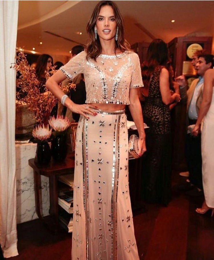 alessandra-ambrosio-in-temperley-london-at-the-brazil-foundation-event