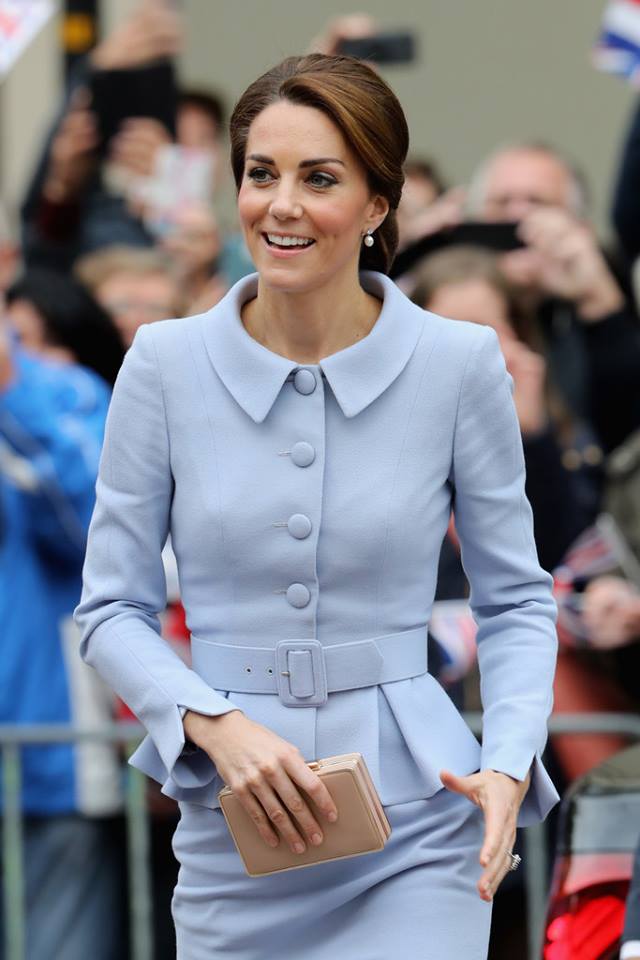 the-duchess-of-cambridge-in-catherine-walker-at-visit-to-the-netherlands