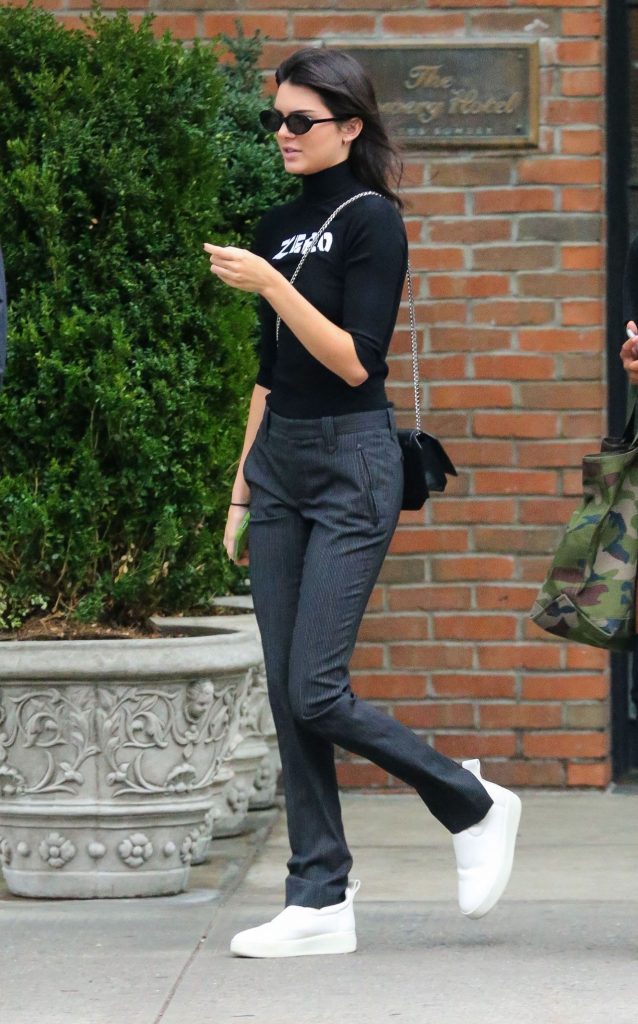 kendall-jenner-casual-style-leaving-the-bowery-hotel-in-nyc-september-2016-6